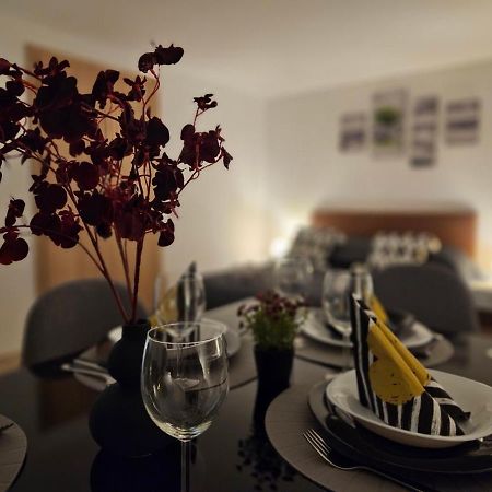 Holiness Apartmanok Сегед Экстерьер фото