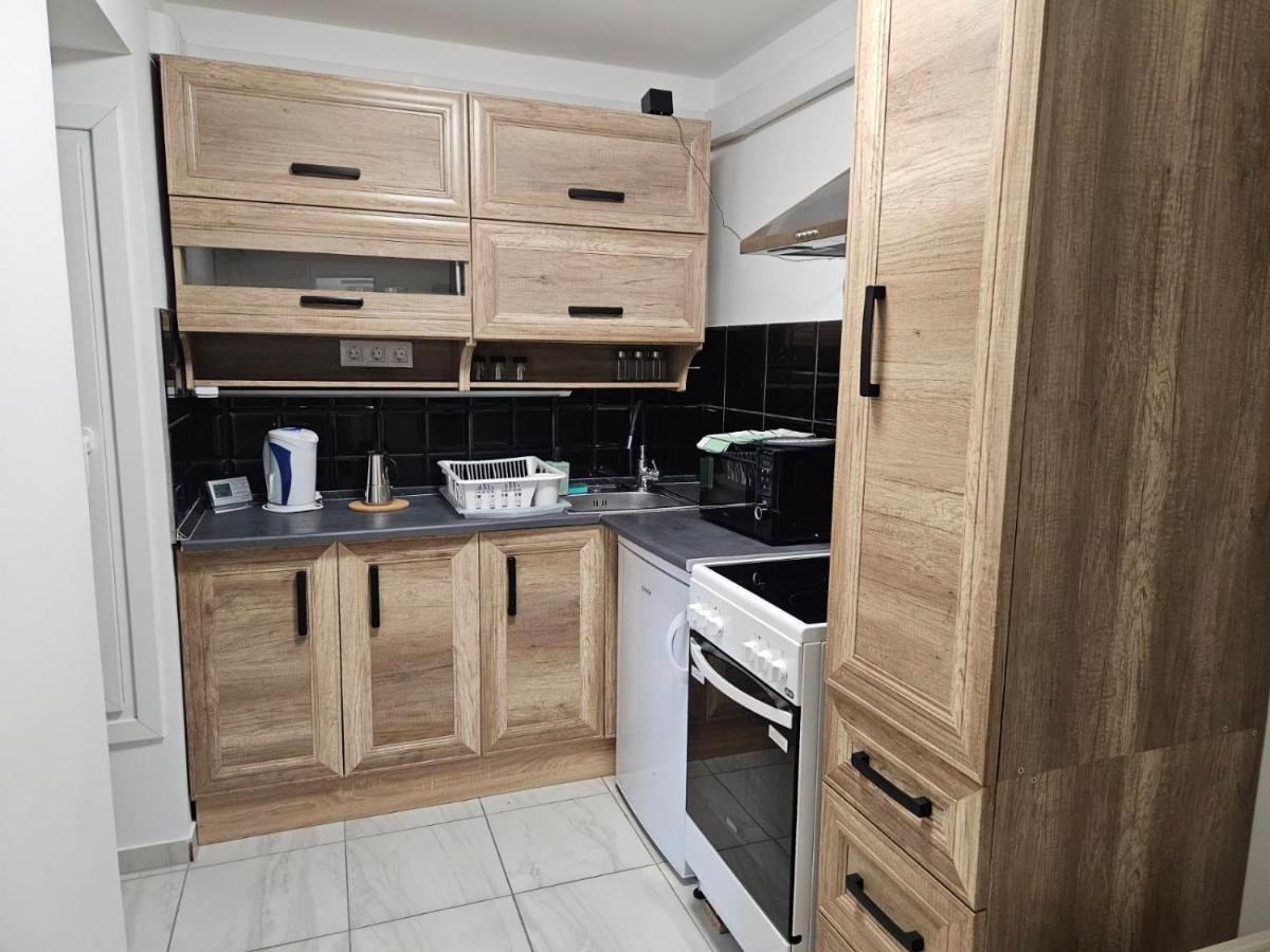 Holiness Apartmanok Сегед Экстерьер фото